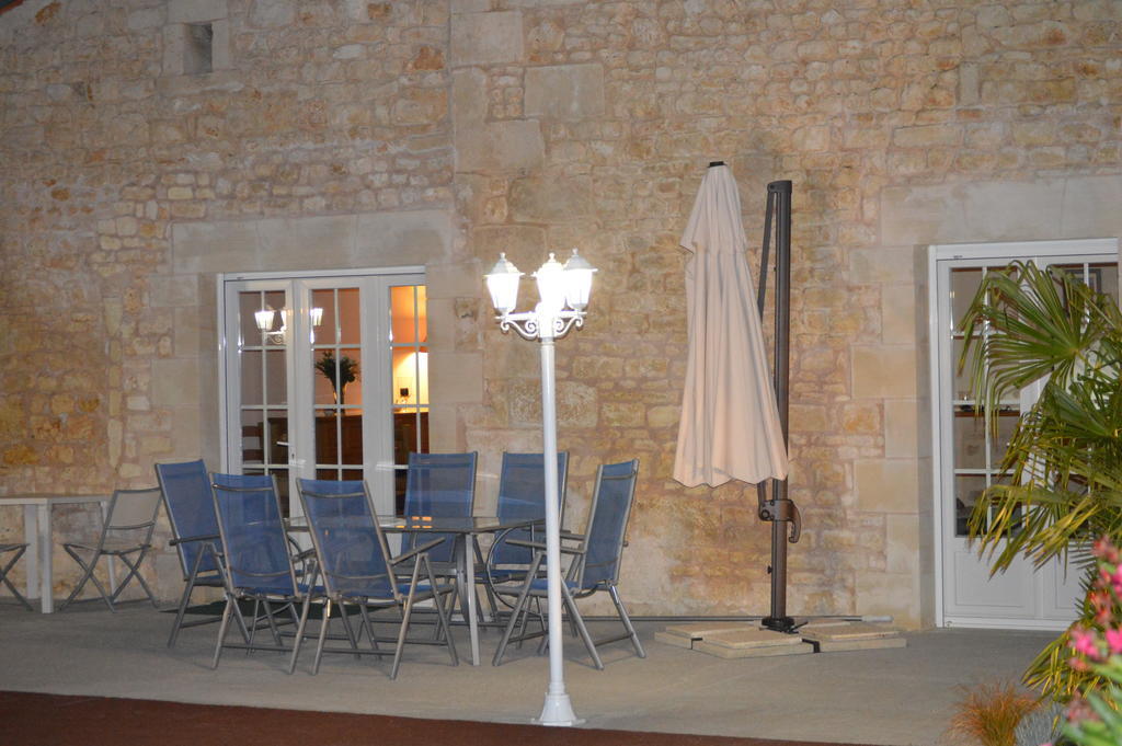L'Oasis Bed and Breakfast Port-dʼEnvaux Buitenkant foto