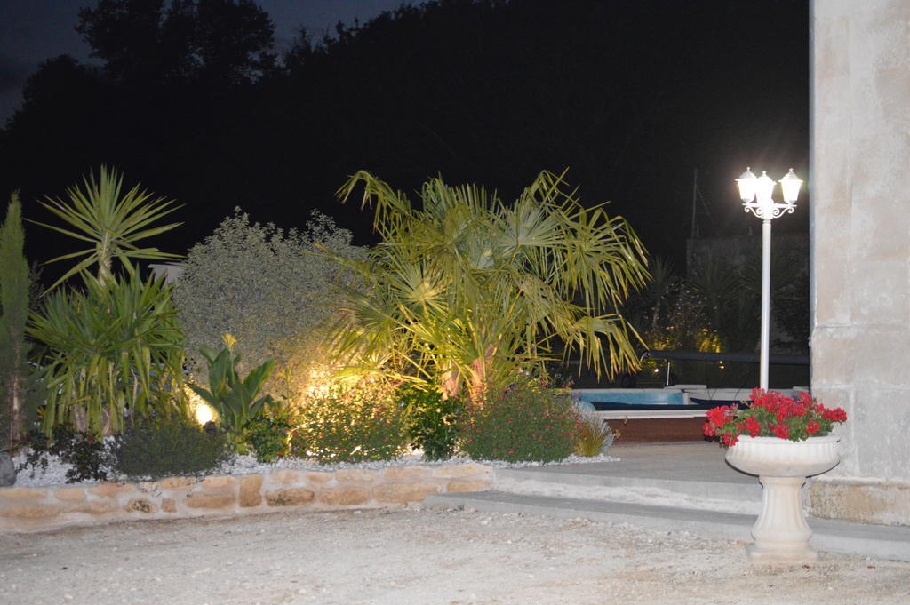 L'Oasis Bed and Breakfast Port-dʼEnvaux Buitenkant foto